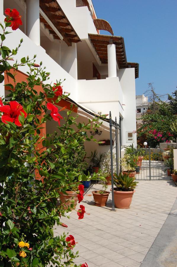 Residence Hotel Baia Portinenti Lipari  Exterior foto